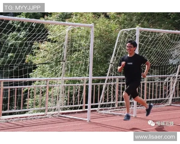 成都羽毛球队比赛经验引发热议球迷与专家观点交锋探讨竞技水平提升之道